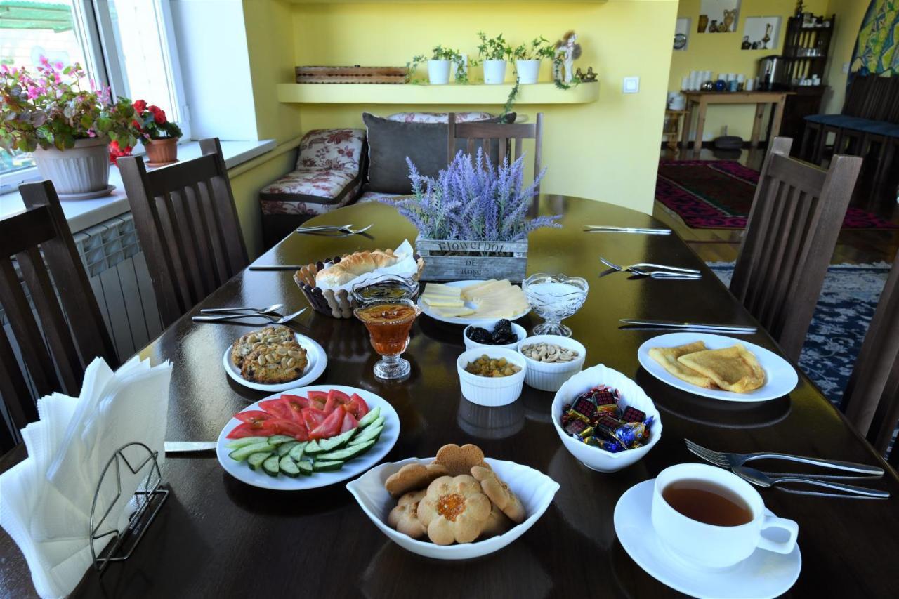 Jamilya'S B&B Guest House คาราโคล ภายนอก รูปภาพ